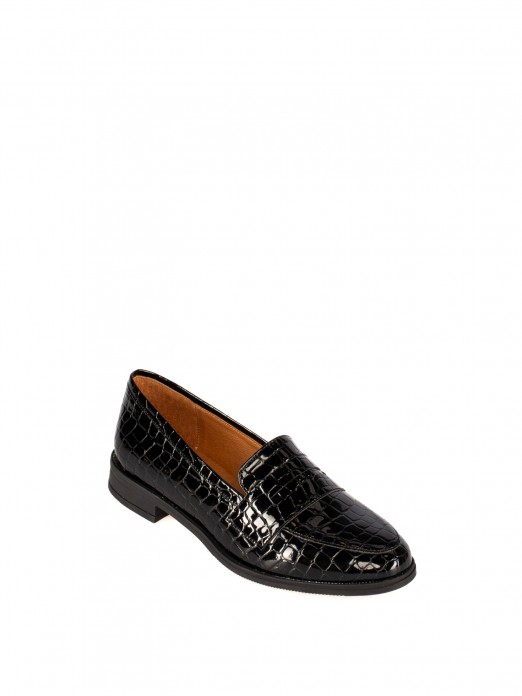Women�s Croc-Effect Patent Leather Loafer