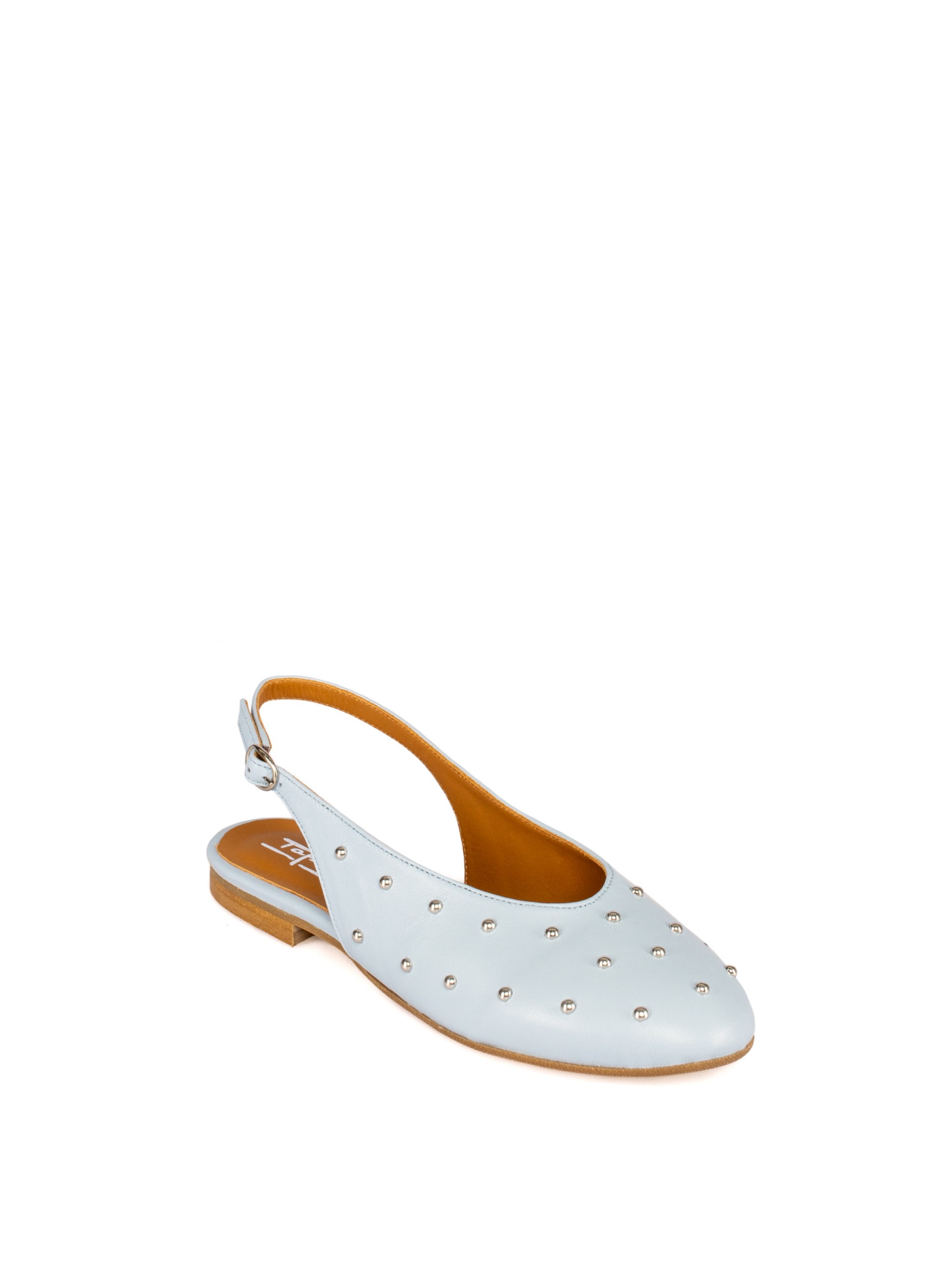 Women’s leather flat shoe with studs