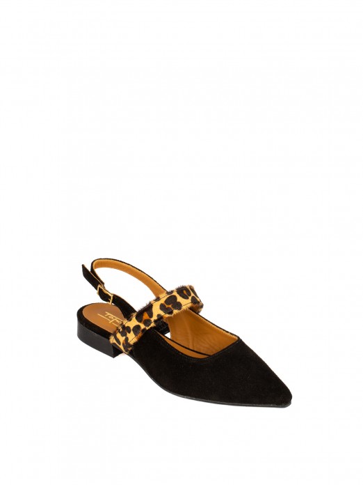 Women�s suede flat shoe with hair-on leather