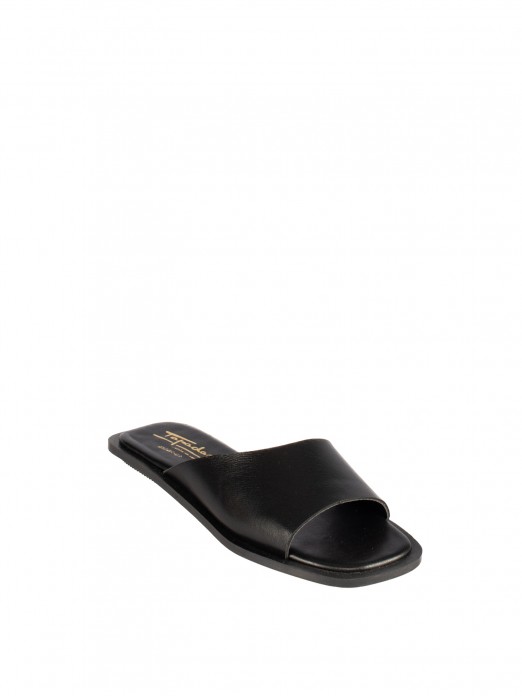 Women’s Flat Leather Slide Women’s Flat Leather Slide