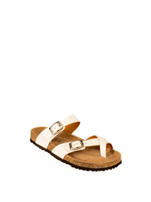 Chinelo Bio em Verniz com tiras e fivelas Chinelo Bio em Verniz com tiras e fivelas