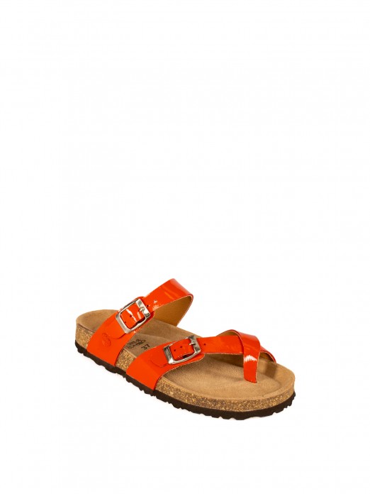 Chinelo Bio em Verniz com tiras e fivelas
