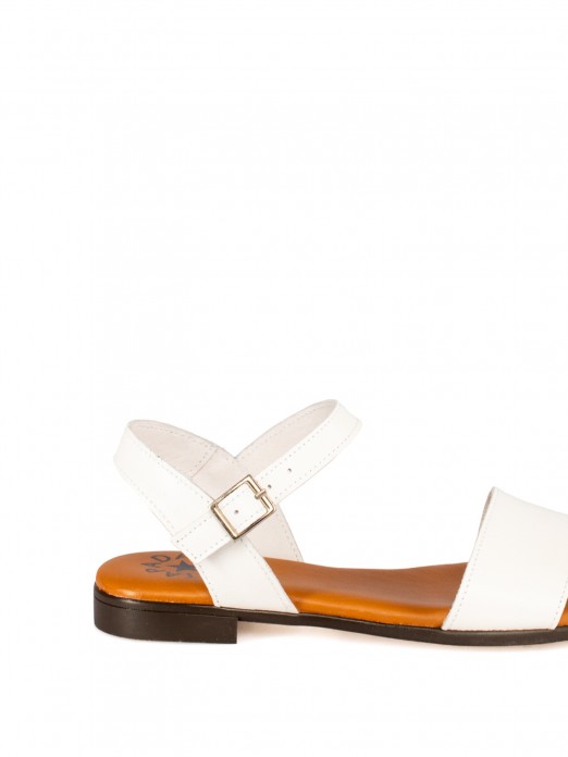 Women�s Flat Leather Sandal