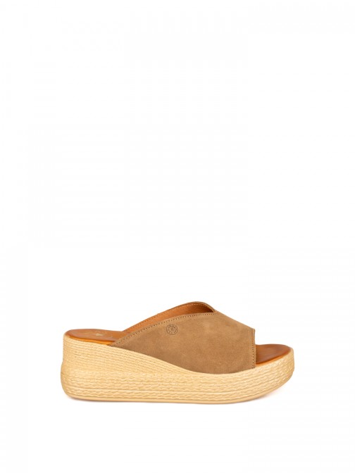 Women�s Suede Wedge Slide
