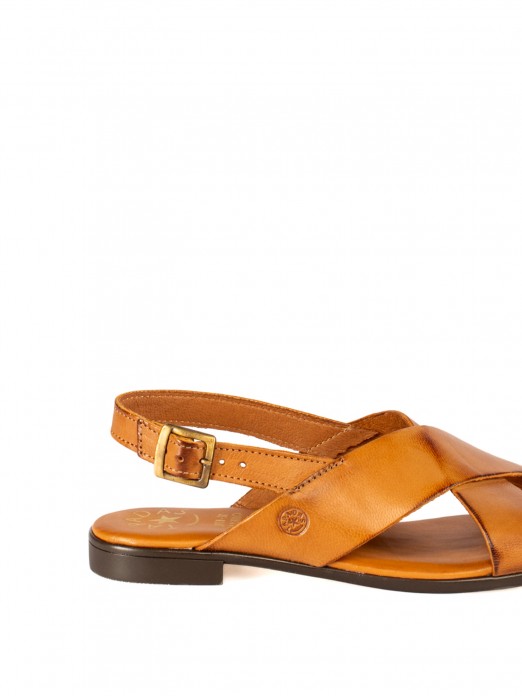 Women’s Flat Leather Sandal with Crossed Straps Women’s Flat Leather Sandal with Crossed Straps