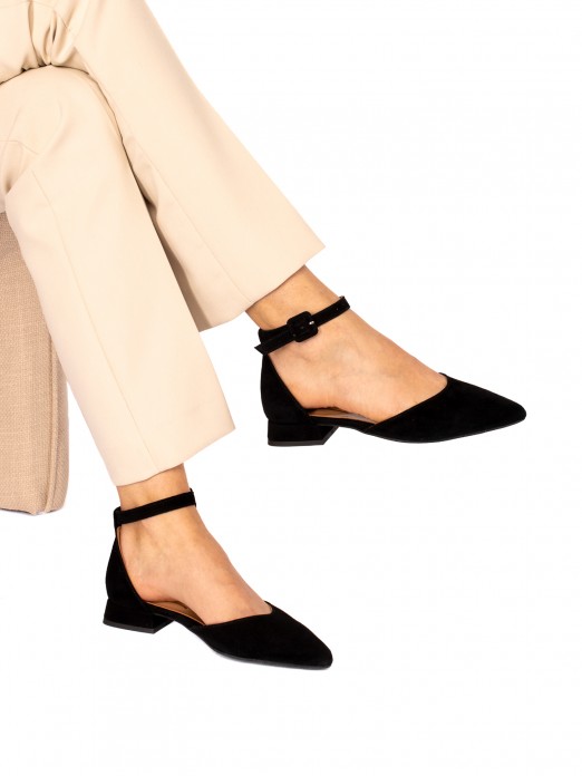 Suede Low Heel Shoe Suede Low Heel Shoe