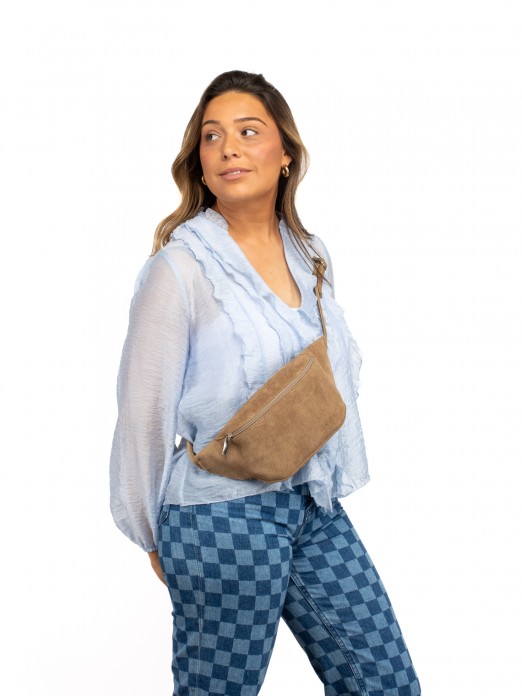 Bolsa de Cintura em Camurça Jeans Bolsa de Cintura em Camurça Jeans