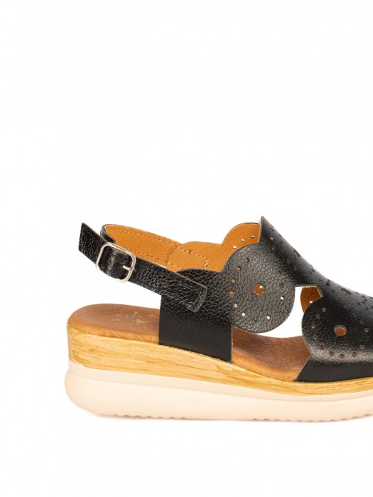 Women�s Bio Leather Slide with Buckles