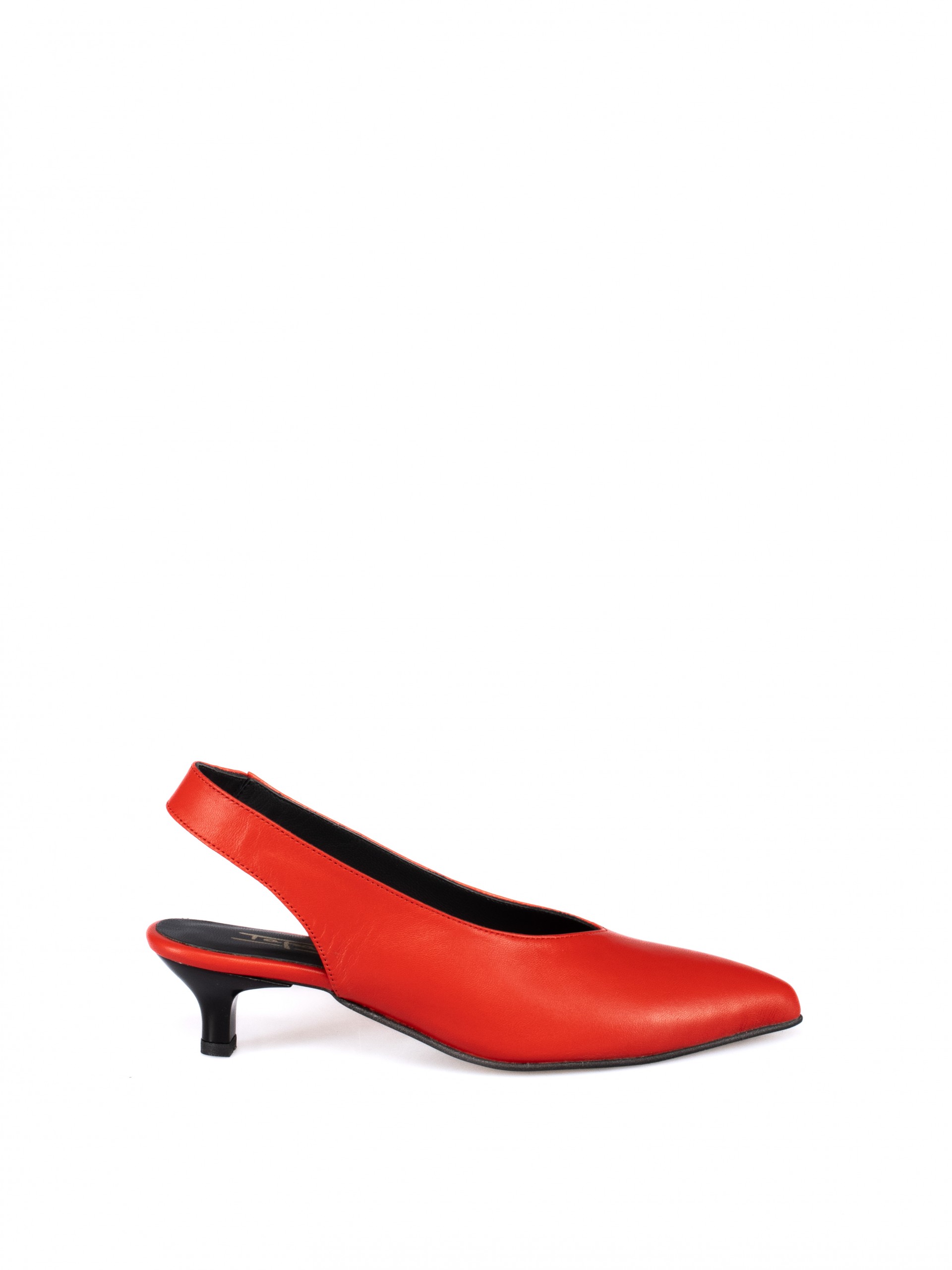 Sapato de senhora de salto estilo kitten heel