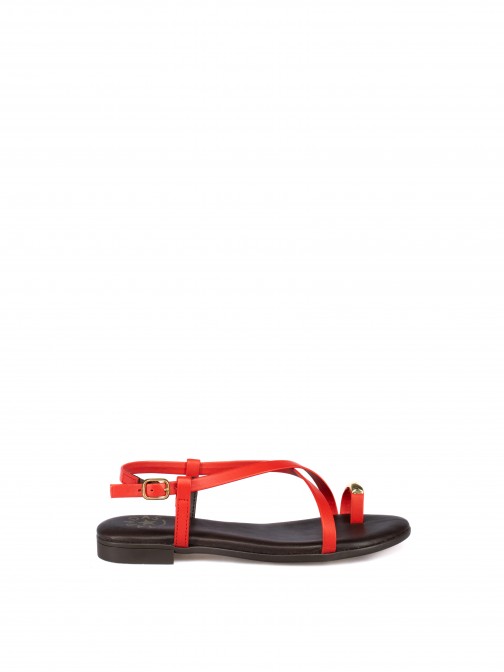 Women’s Flat Leather Sandal
with Gold Detail Women’s Flat Leather Sandal
with Gold Detail