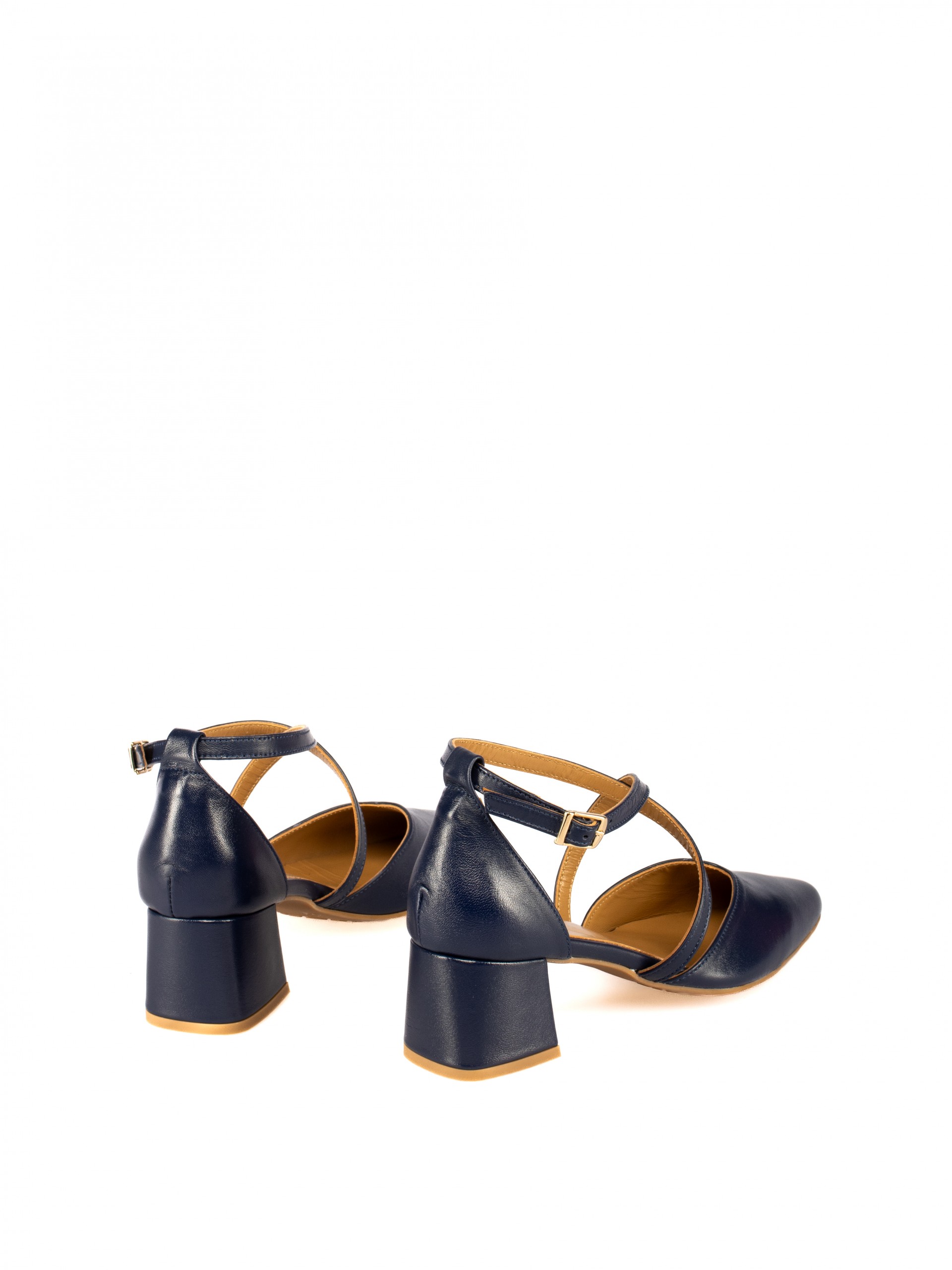 Mid Heel Leather Shoe with Cross Straps