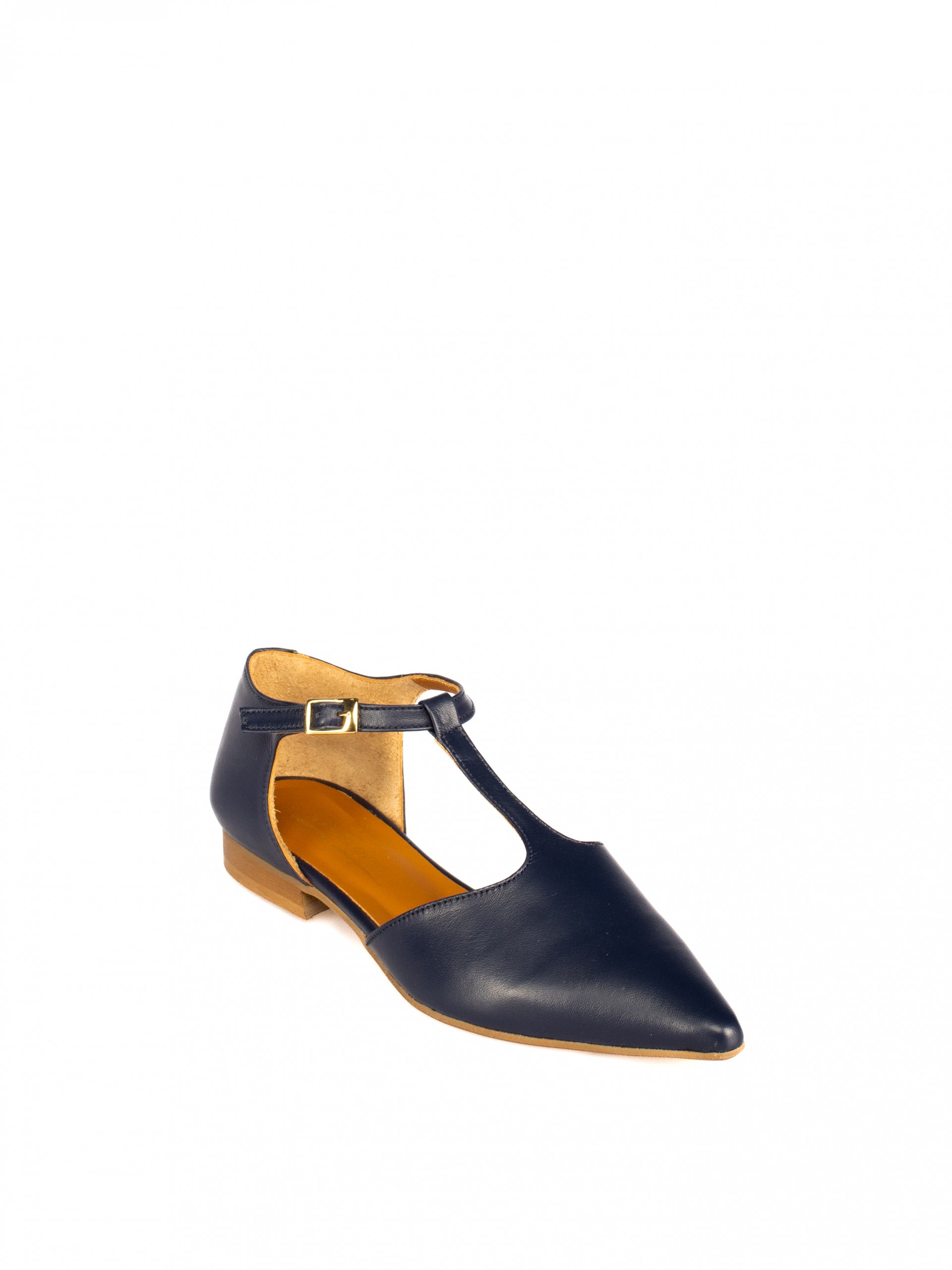 Women's flat leather shoe with T-strap.