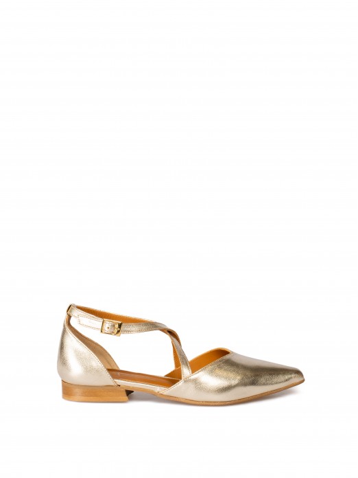 Women’s leather flat shoe with crossed straps Women’s leather flat shoe with crossed straps