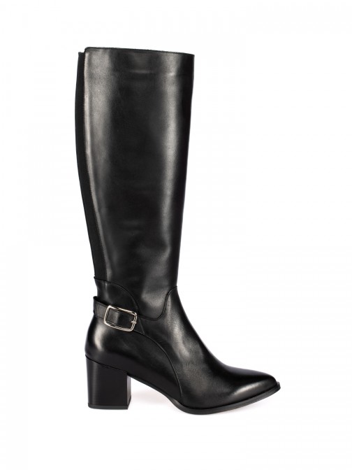 Bota de cano alto em Pele Bota de cano alto em Pele
