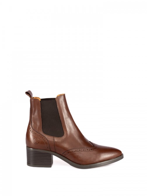 Leather Ankle Boots with Covered Elastic Leather Ankle Boots with Covered Elastic