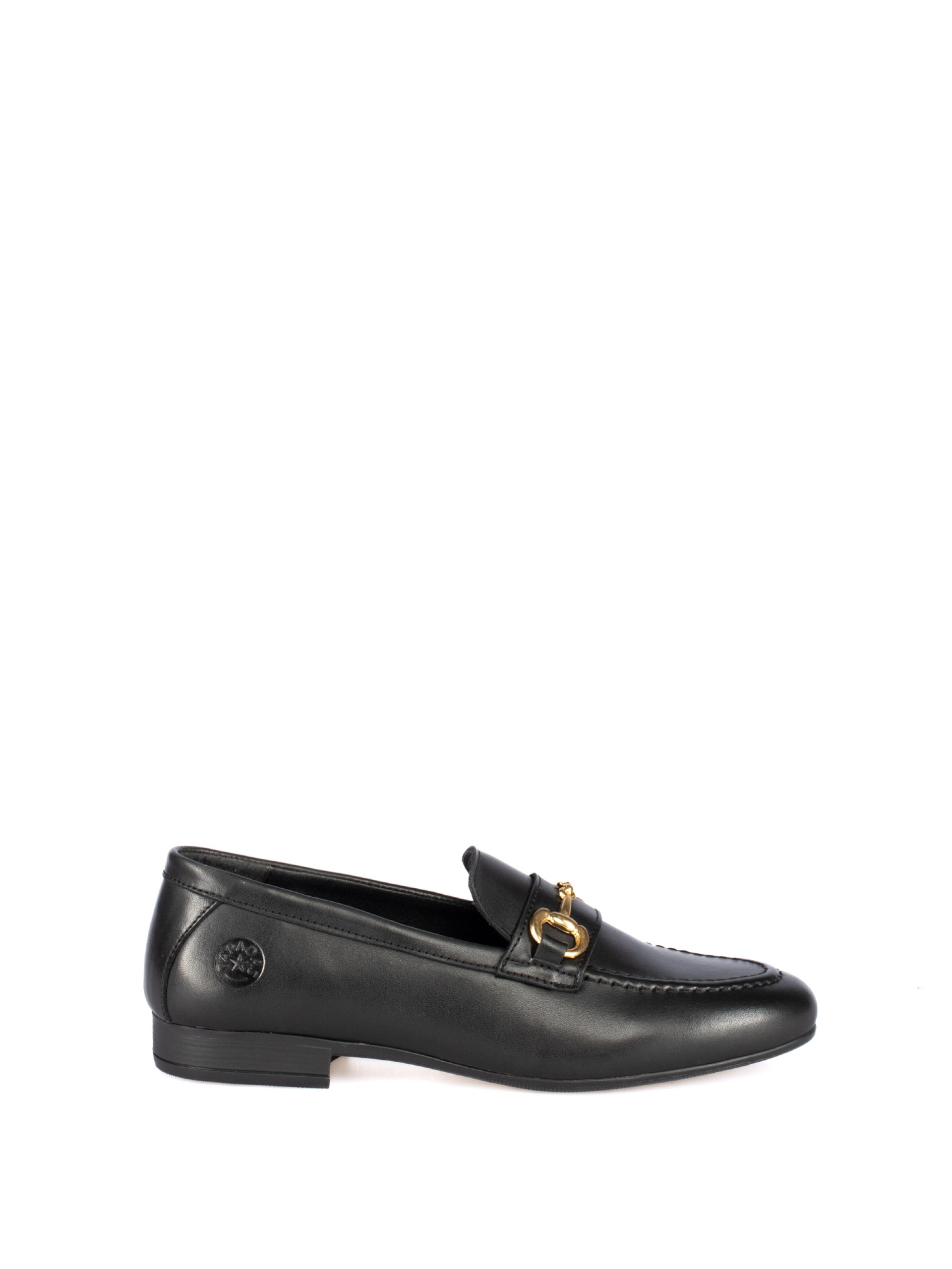 Mocassim em Pele com Detalhe Dourado