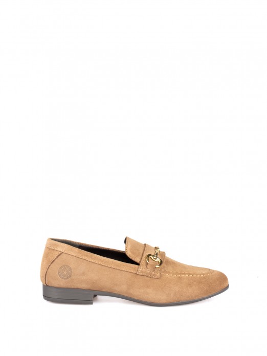 Mocassim em Camurça com Detalhe Dourado Mocassim em Camurça com Detalhe Dourado