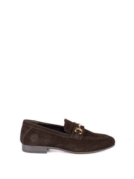 Mocassim em Camurça com Detalhe Dourado Mocassim em Camurça com Detalhe Dourado