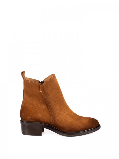 Suede ankle boot
