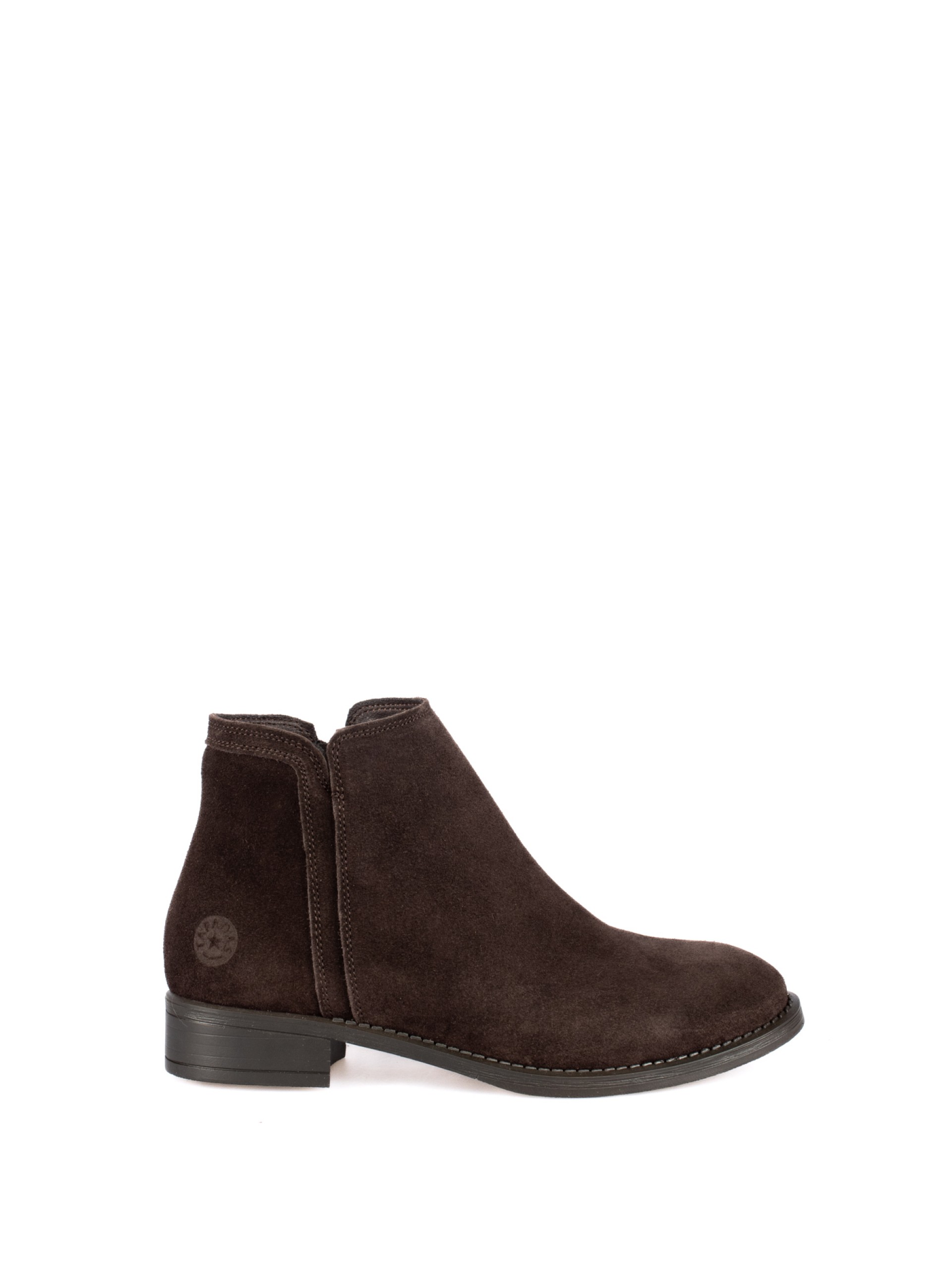 Flat suede ankle boot
