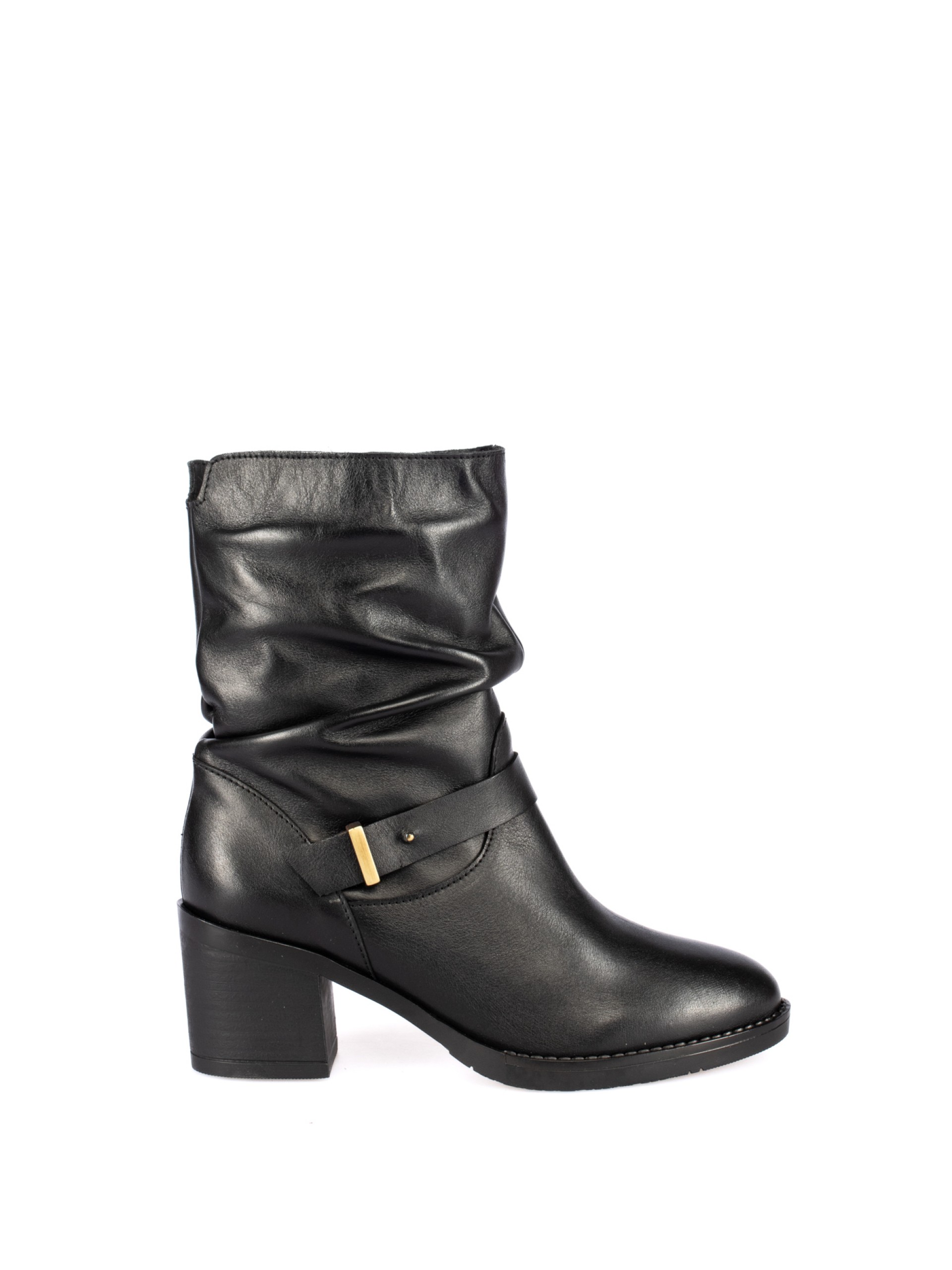 Bota em Pele com Salto Alto