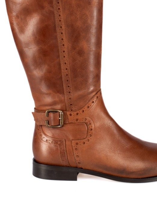 Leather riding boot with detail Leather riding boot with detail