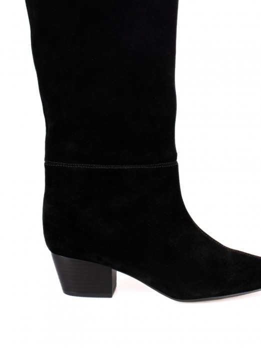 High-top cowboy boots in suede.