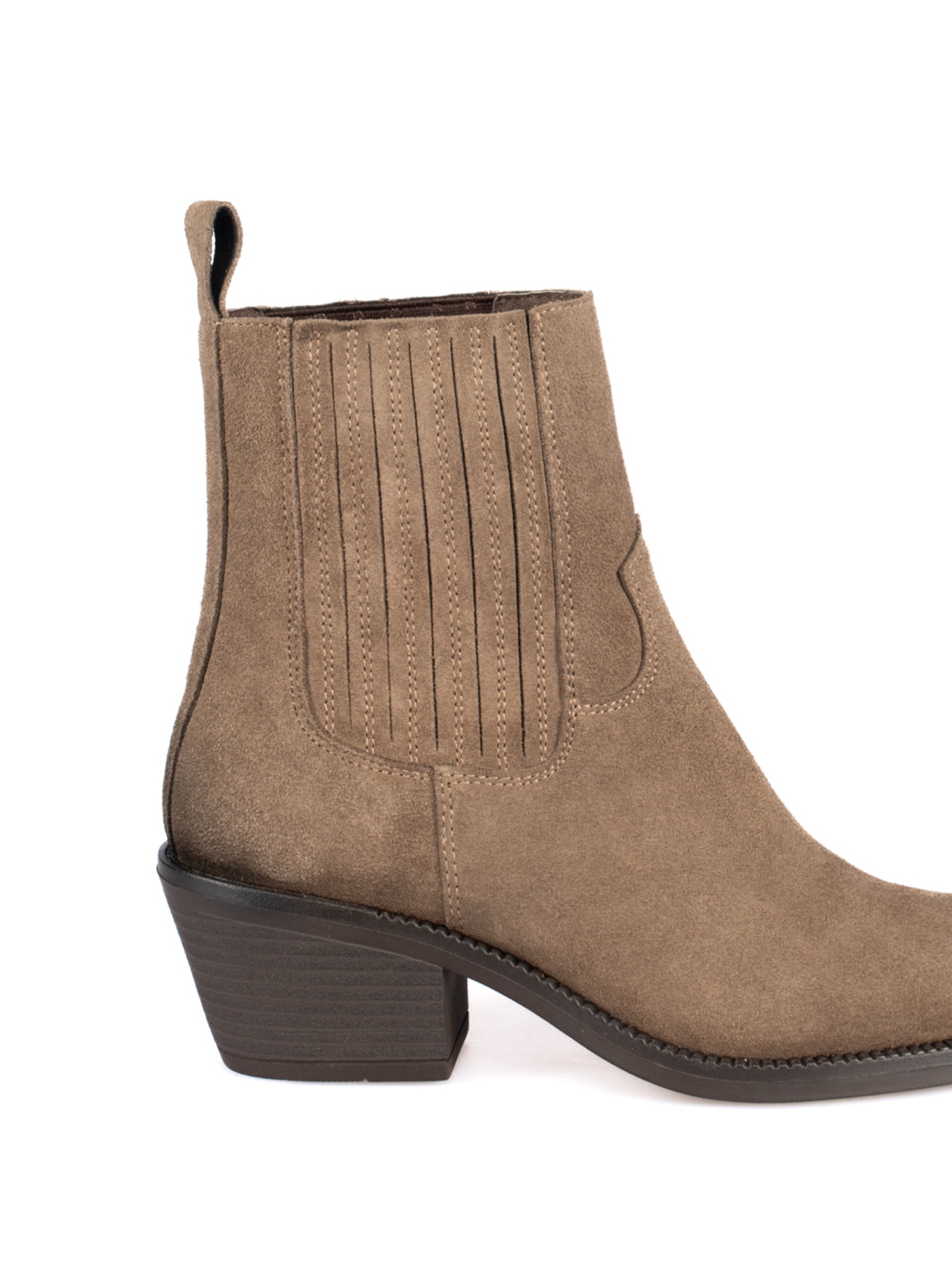 Western-style ankle boot with elastic waistband an