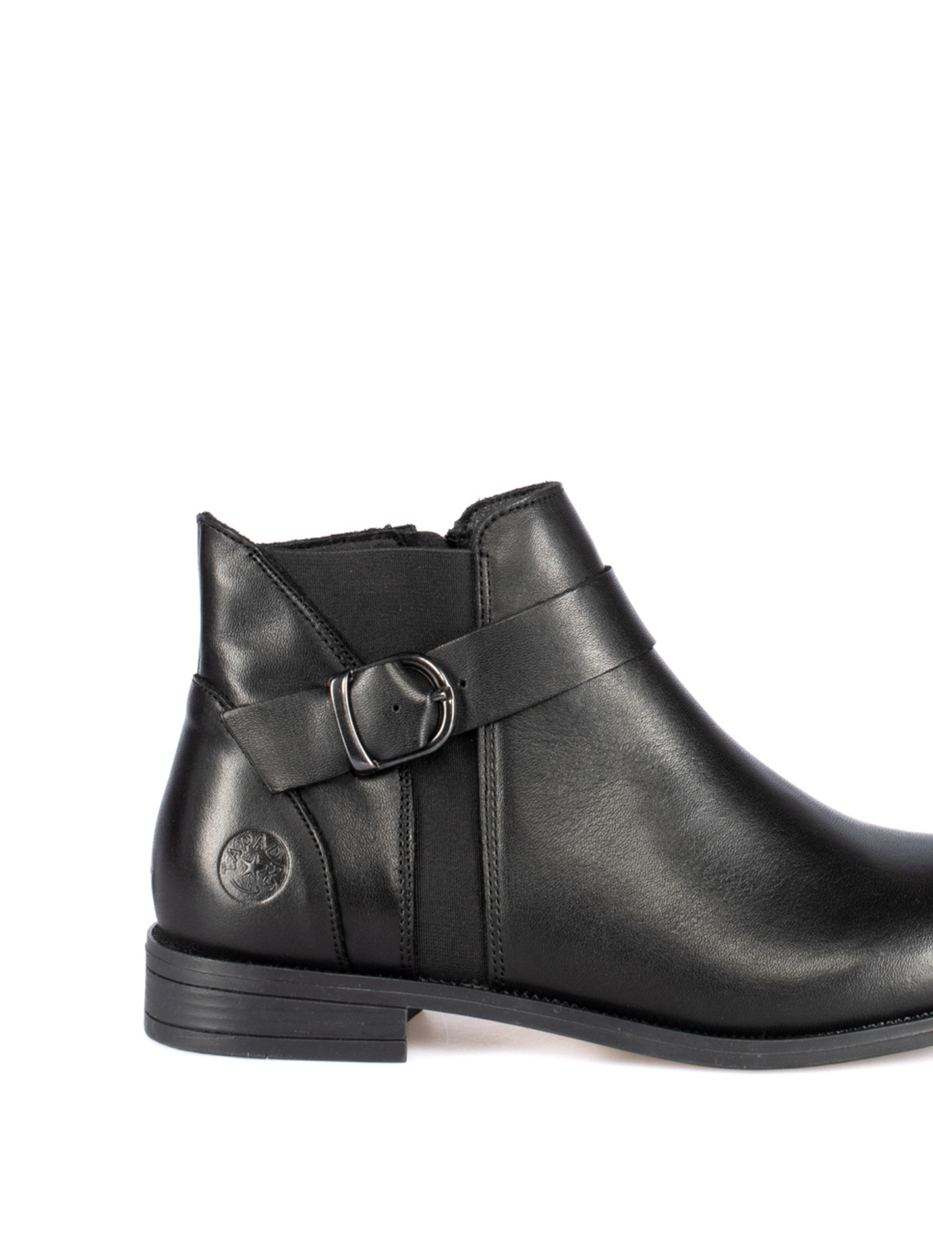 Leather ankle boot with buckle.