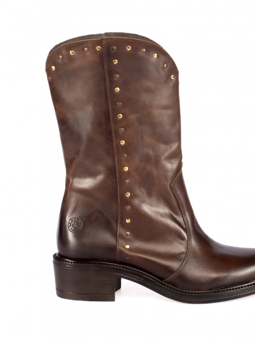 Bota em Pele com Tachas Bota em Pele com Tachas