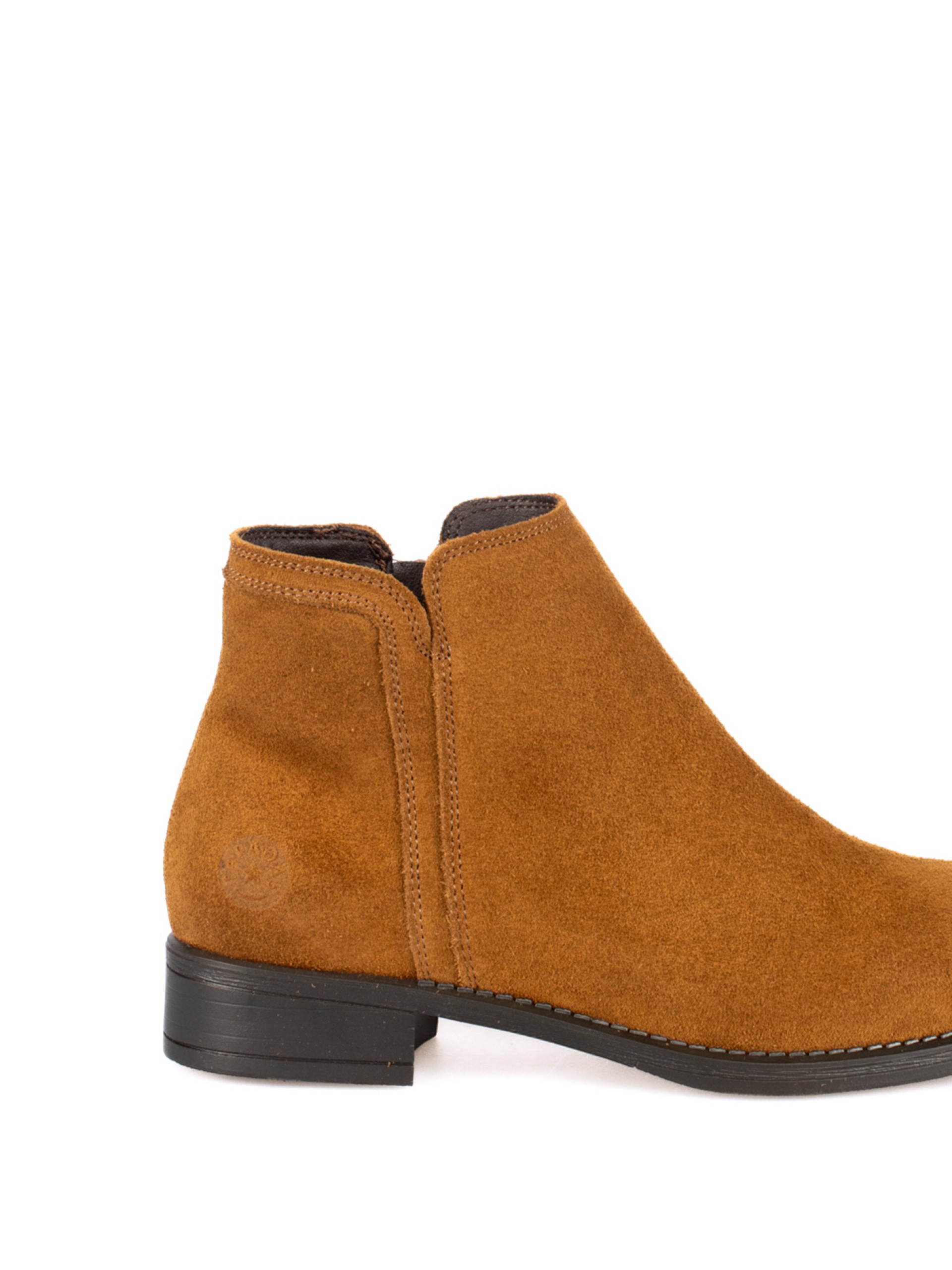 Flat suede ankle boot