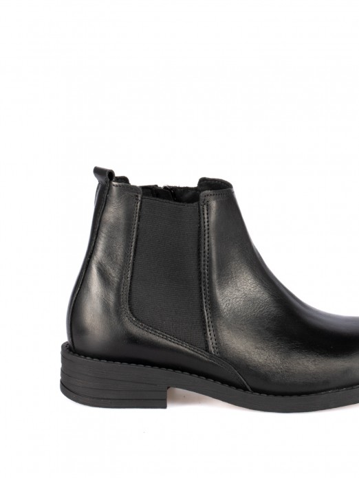 Leather Ankle Boots with Elastic Sides Leather Ankle Boots with Elastic Sides