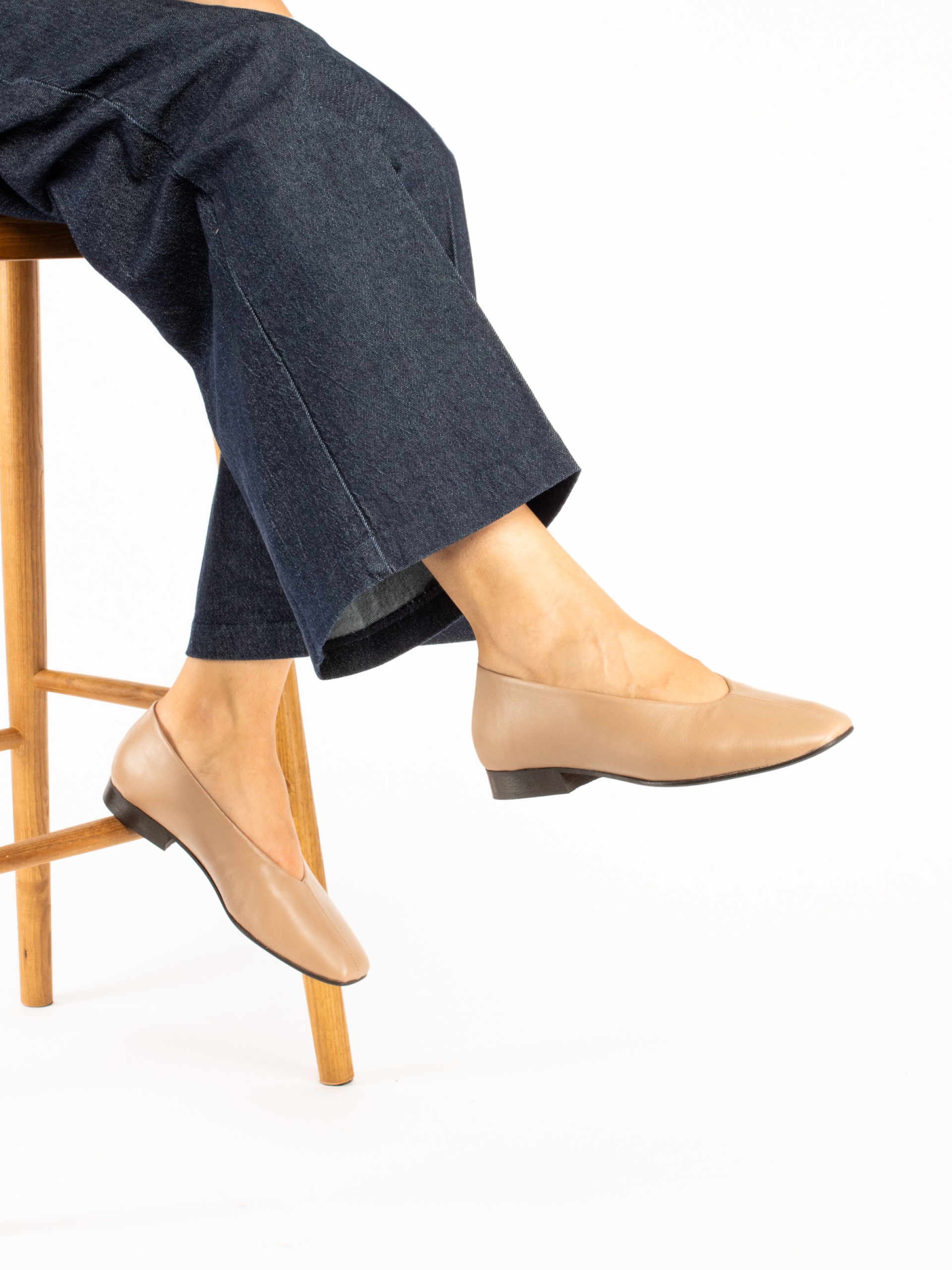 Leather Flat Shoes