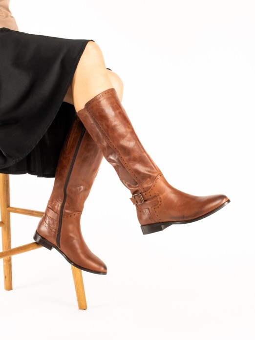Leather riding boot with detail Leather riding boot with detail