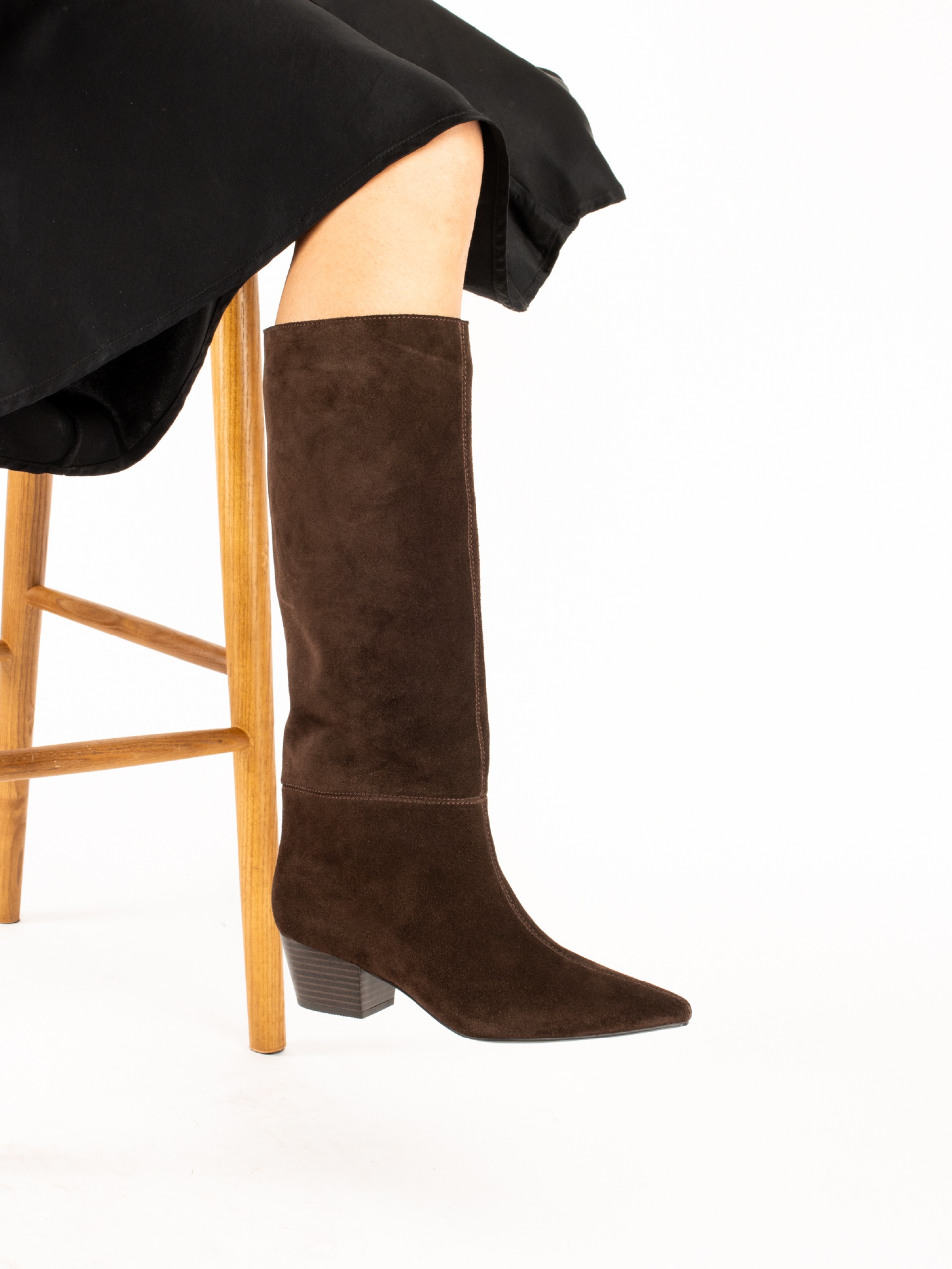 High-top cowboy boots in suede.