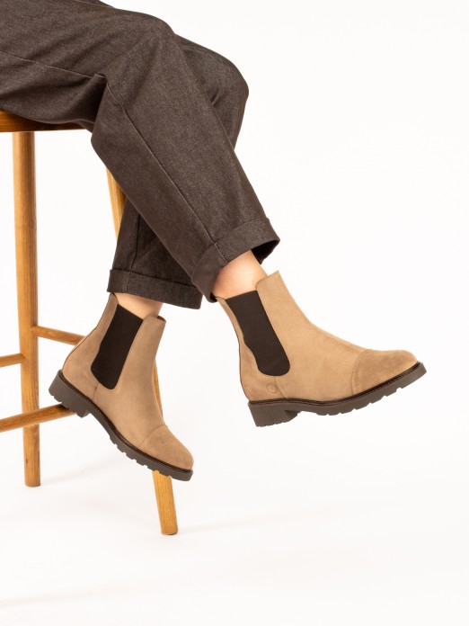 Suede Ankle Boots with Elastic Suede Ankle Boots with Elastic