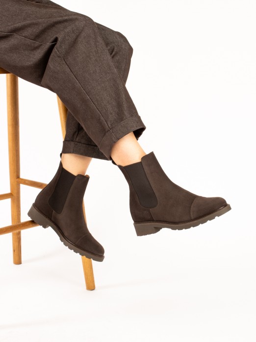 Suede Ankle Boots with Elastic Suede Ankle Boots with Elastic