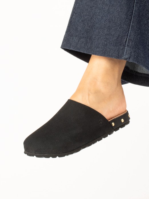 Clog Bio em Camurça com tachas Clog Bio em Camurça com tachas