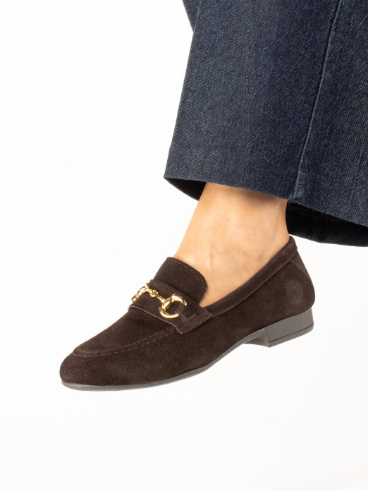 Mocassim em Camurça com Detalhe Dourado Mocassim em Camurça com Detalhe Dourado