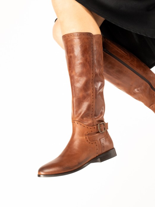 Leather riding boot with detail Leather riding boot with detail