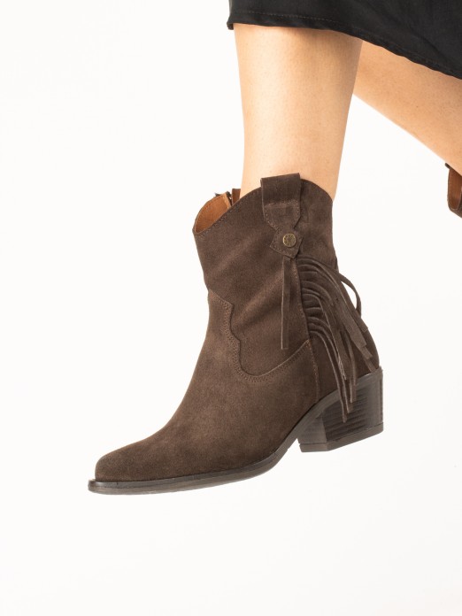 Botim Western em Camur�a com Franjas