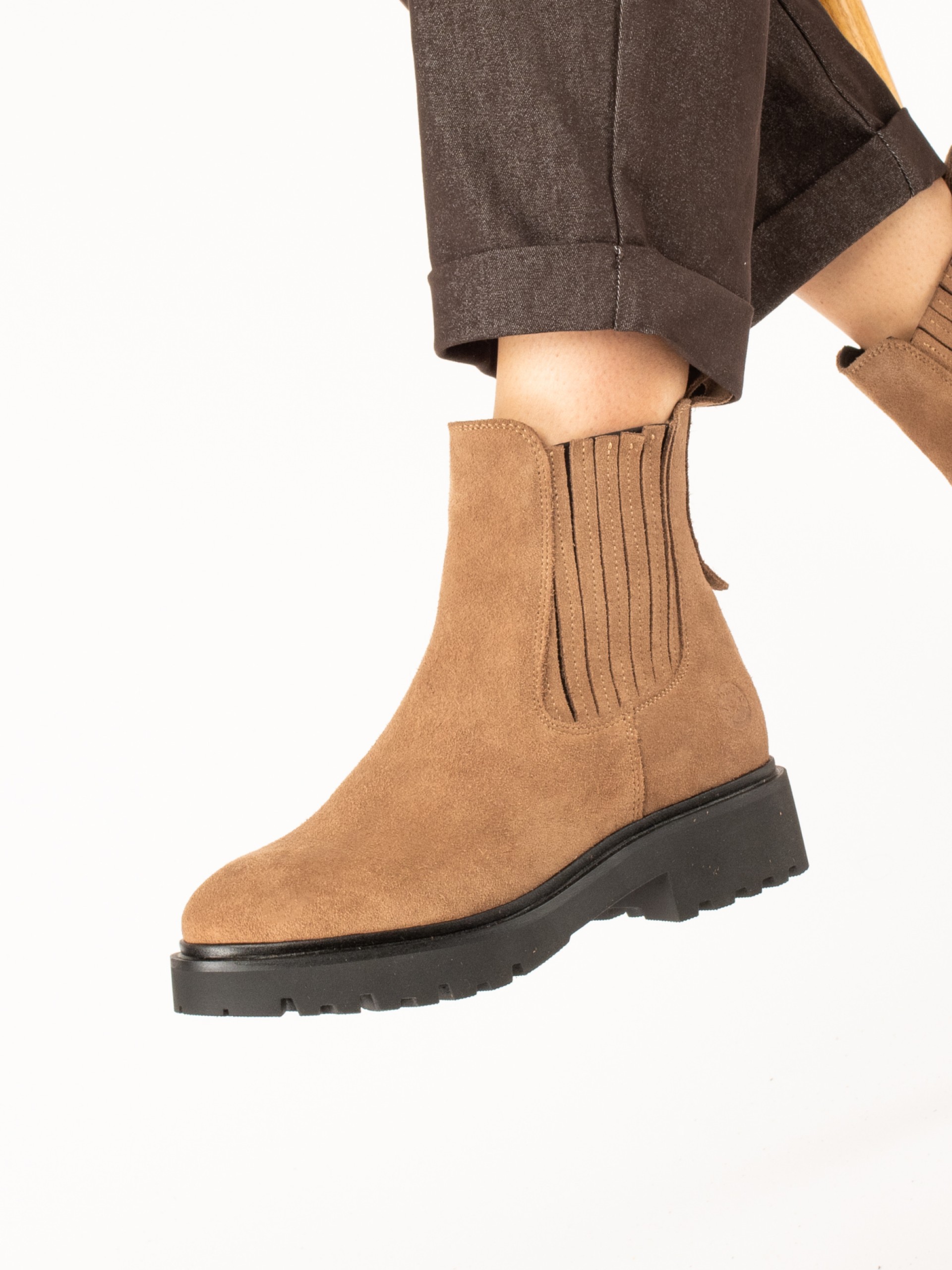 Suede ankle boot
