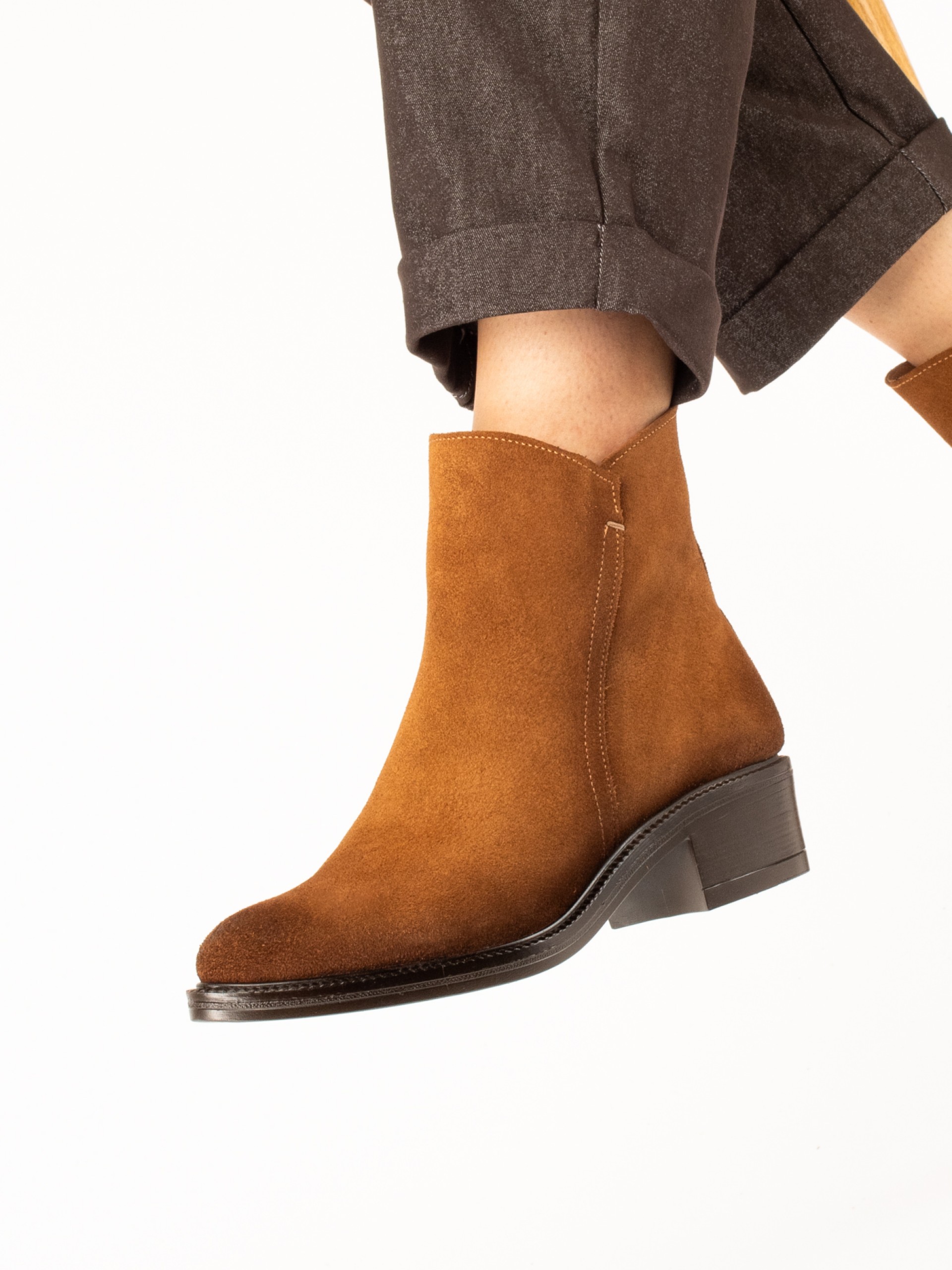 Suede ankle boot