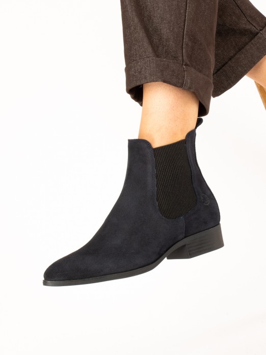 Flat Suede Ankle Boots Flat Suede Ankle Boots