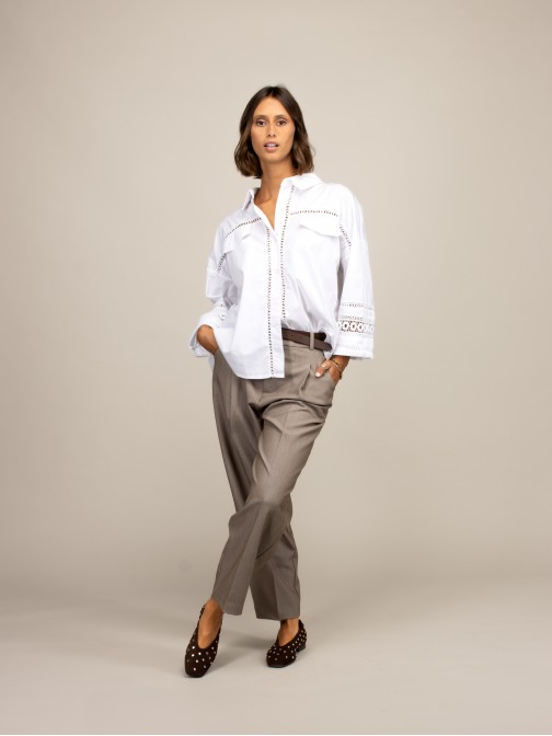 Sapato Estilo Sabrina com tachas