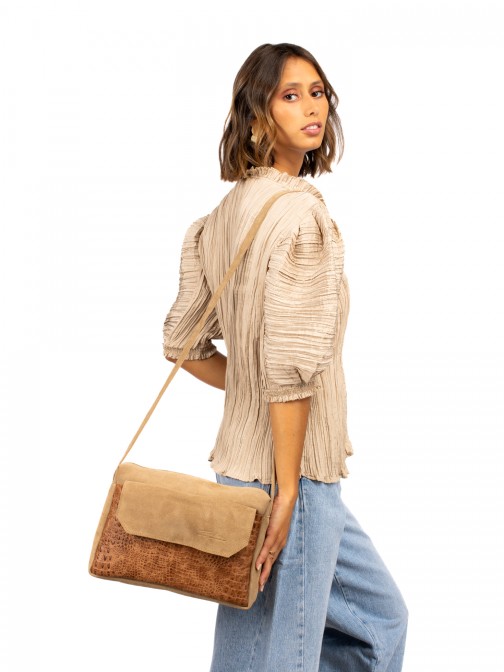 Shoulder bag in suede and crocodile leather.