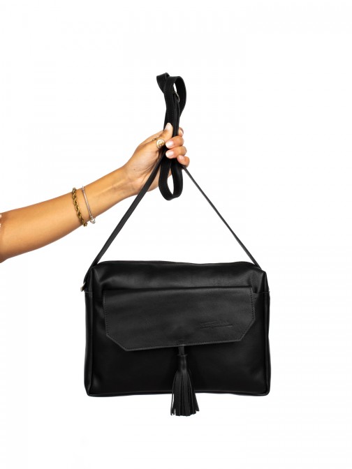 Leather shoulder bag with charm