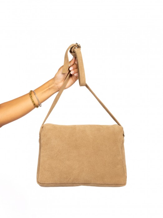 Shoulder bag in suede and crocodile leather. Shoulder bag in suede and crocodile leather.