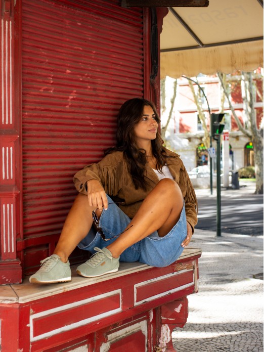 Sapatilha de Senhora em Camur�a