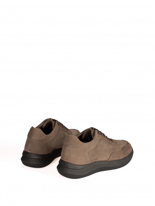 Men�s suede shoe